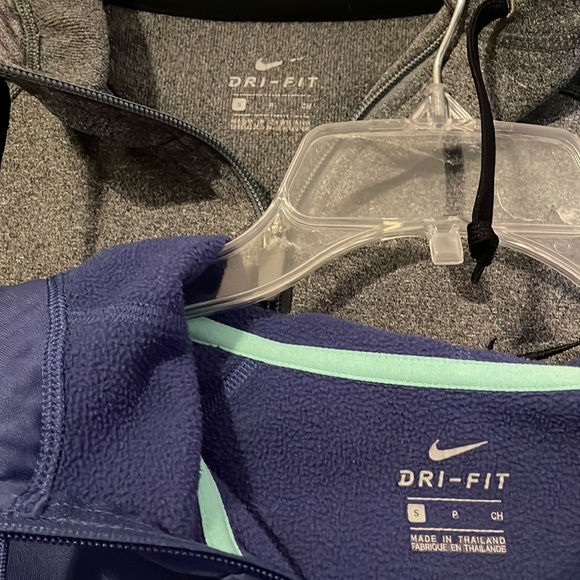 2 Nike zip ups - Picture 3 of 3
